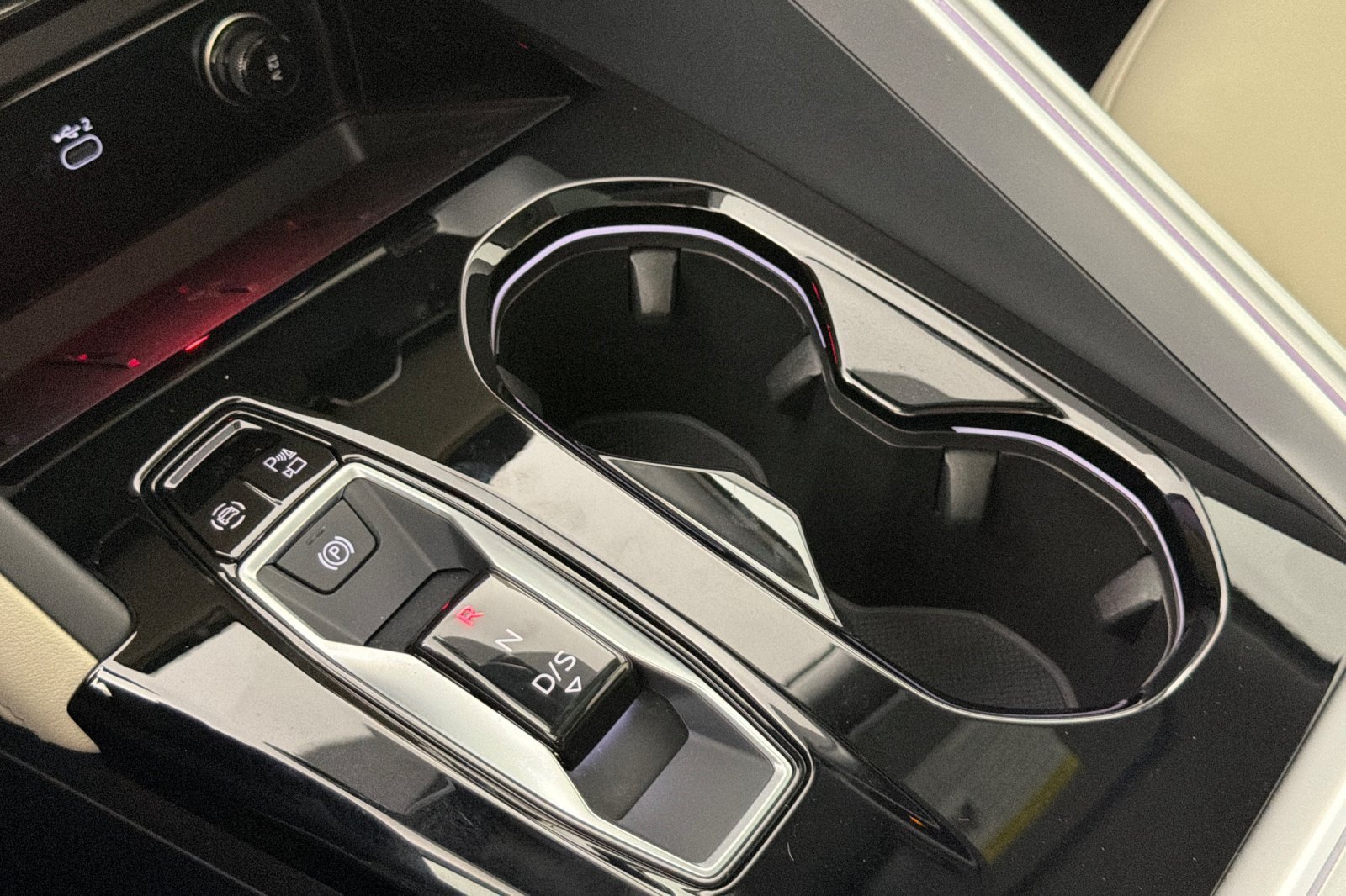 Used 2025 Audi Q5 Premium w/ Convenience Package AWD/4WD image 21