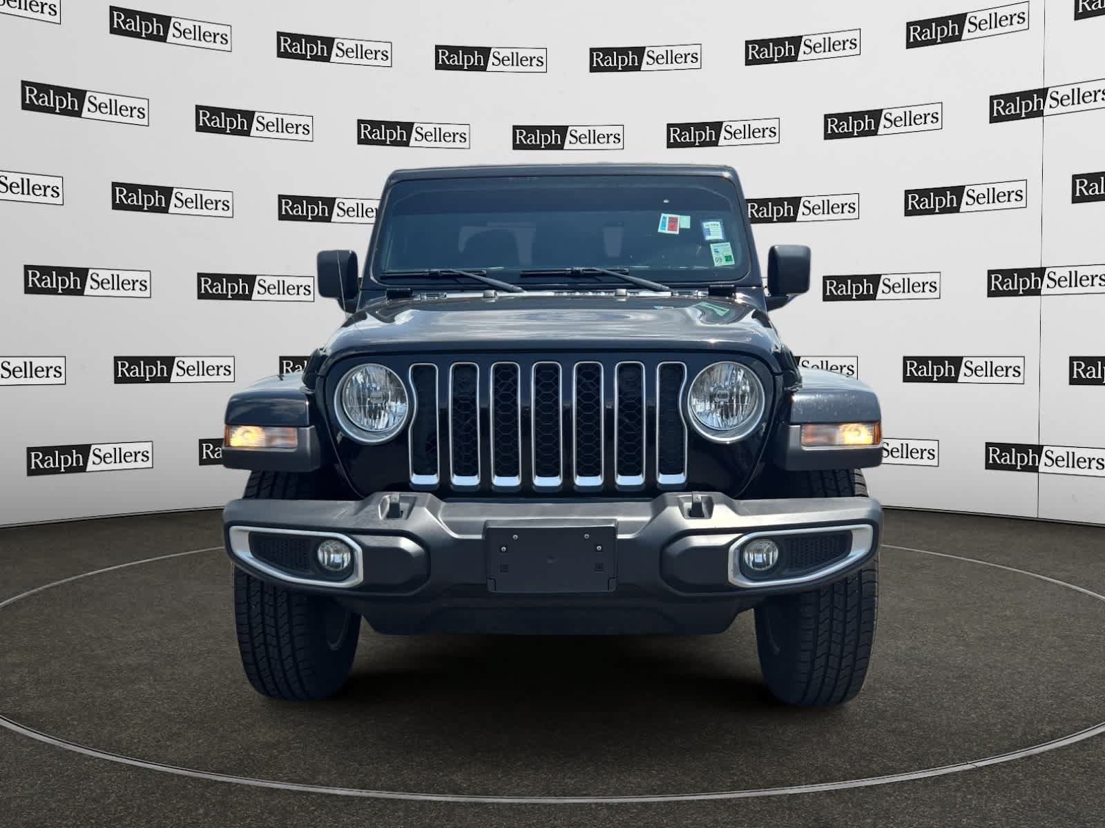 Used 2023 Jeep Gladiator Overland AWD/4WD image 8