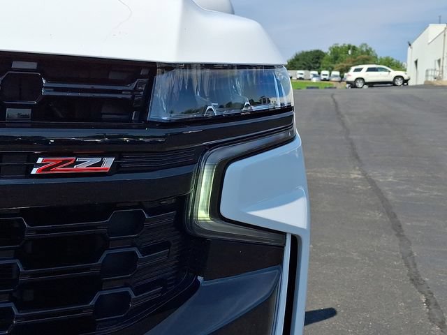 Used 2023 Chevrolet Tahoe Z71 w/ Luxury Package AWD/4WD image 9