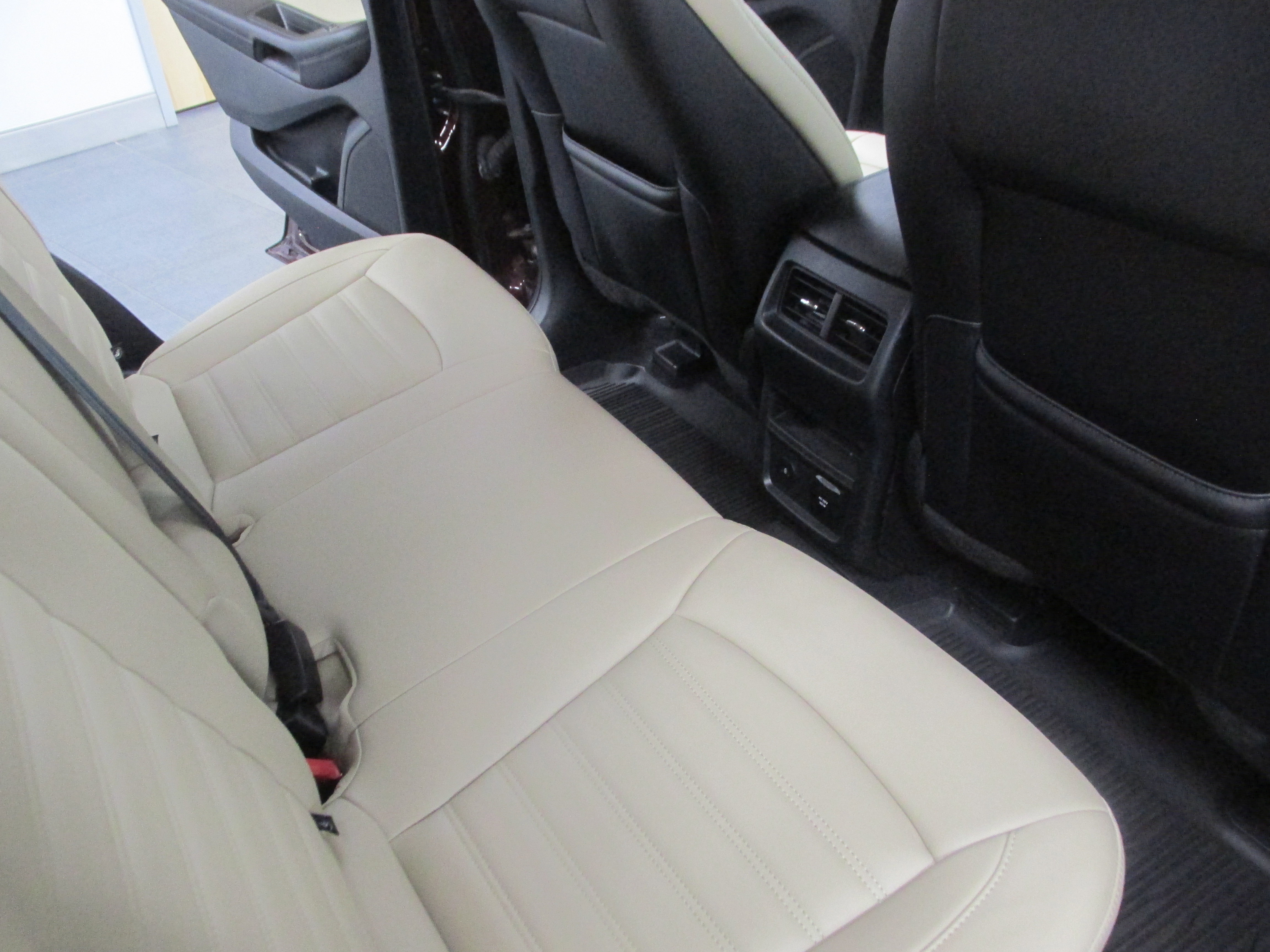 Used 2023 Ford Edge SEL w/ Convenience Package AWD/4WD image 26