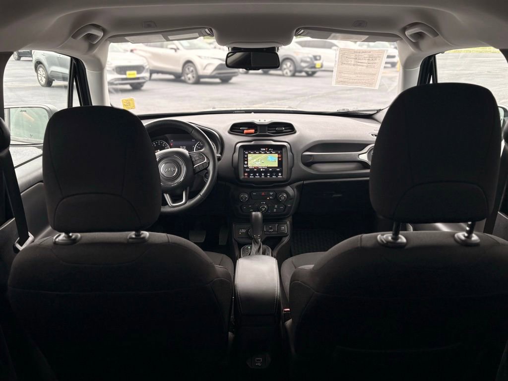 Used 2022 Jeep Renegade Latitude w/ Convenience Group AWD/4WD image 13