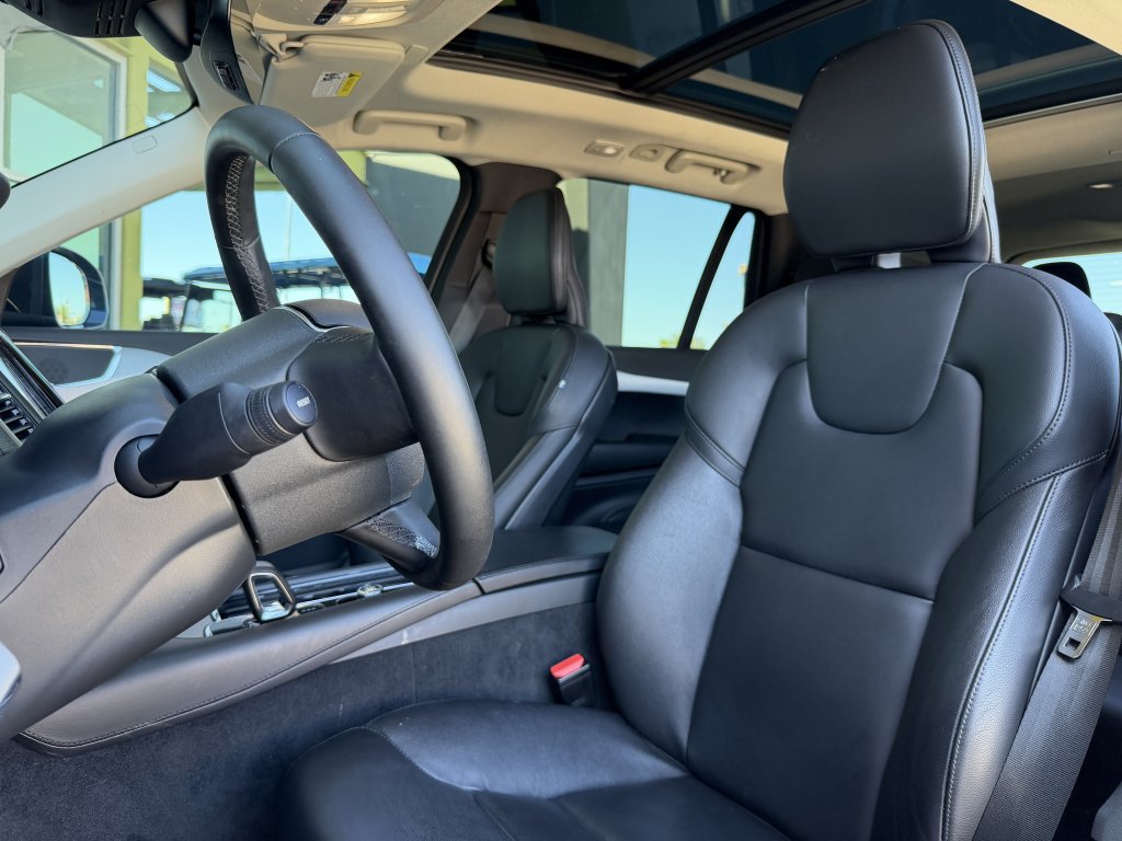 Used 2023 Volvo XC90 B5 Core w/ Protection Package AWD/4WD image 33