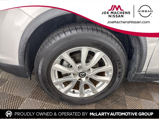 Certified 2020 Nissan Rogue SV image 26