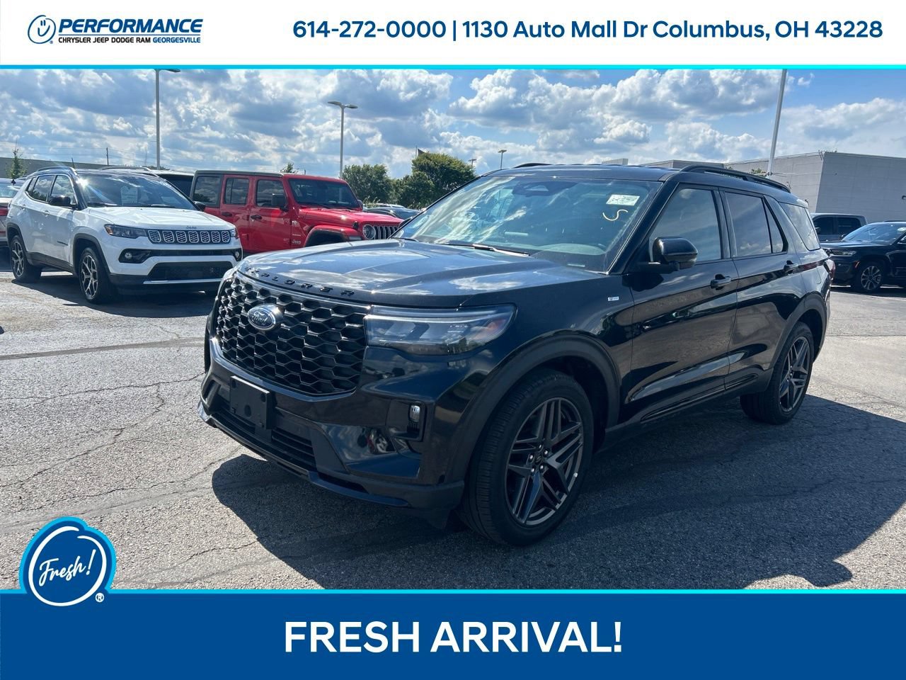 Used 2025 Ford Explorer ST-Line w/ ST-Line Street Pack AWD/4WD image 8