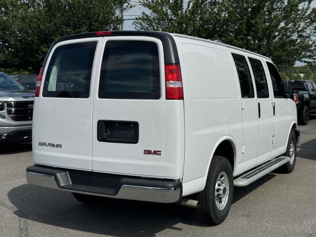 Used 2024 GMC Savana 2500 w/ Driver Convenience Package image 5