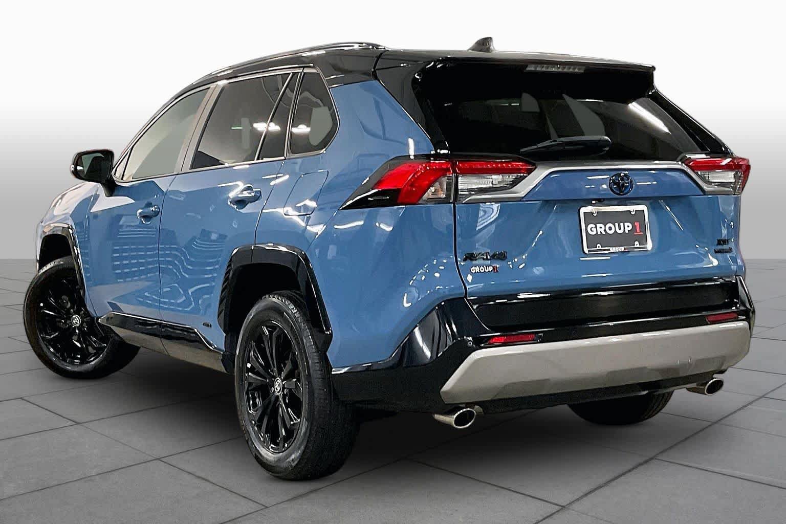 Used 2023 Toyota RAV4 XSE AWD/4WD image 12