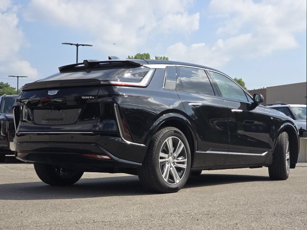 Used 2024 Cadillac Lyriq Tech AWD/4WD image 14