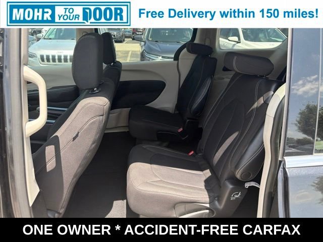 Used 2023 Chrysler Voyager LX FWD image 33
