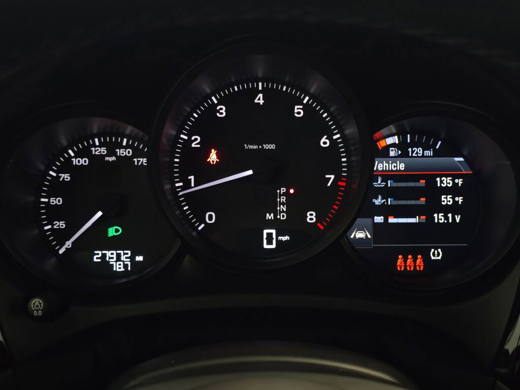 Certified 2024 Porsche Macan image 39