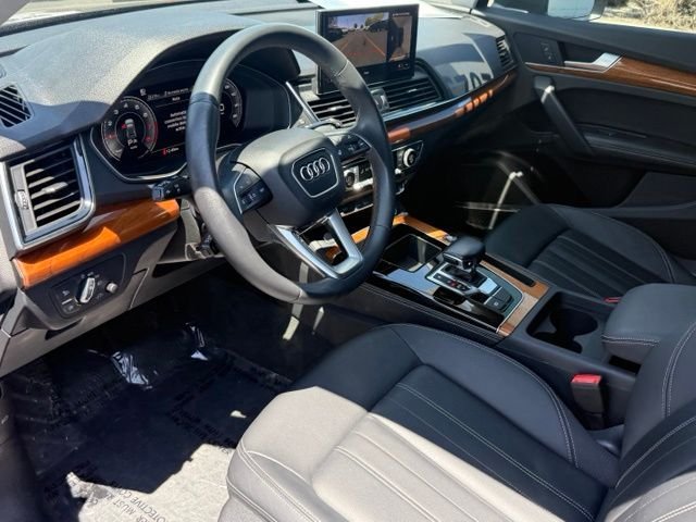 Used 2023 Audi Q5 2.0T Premium Plus w/ Premium Plus Package AWD/4WD image 12