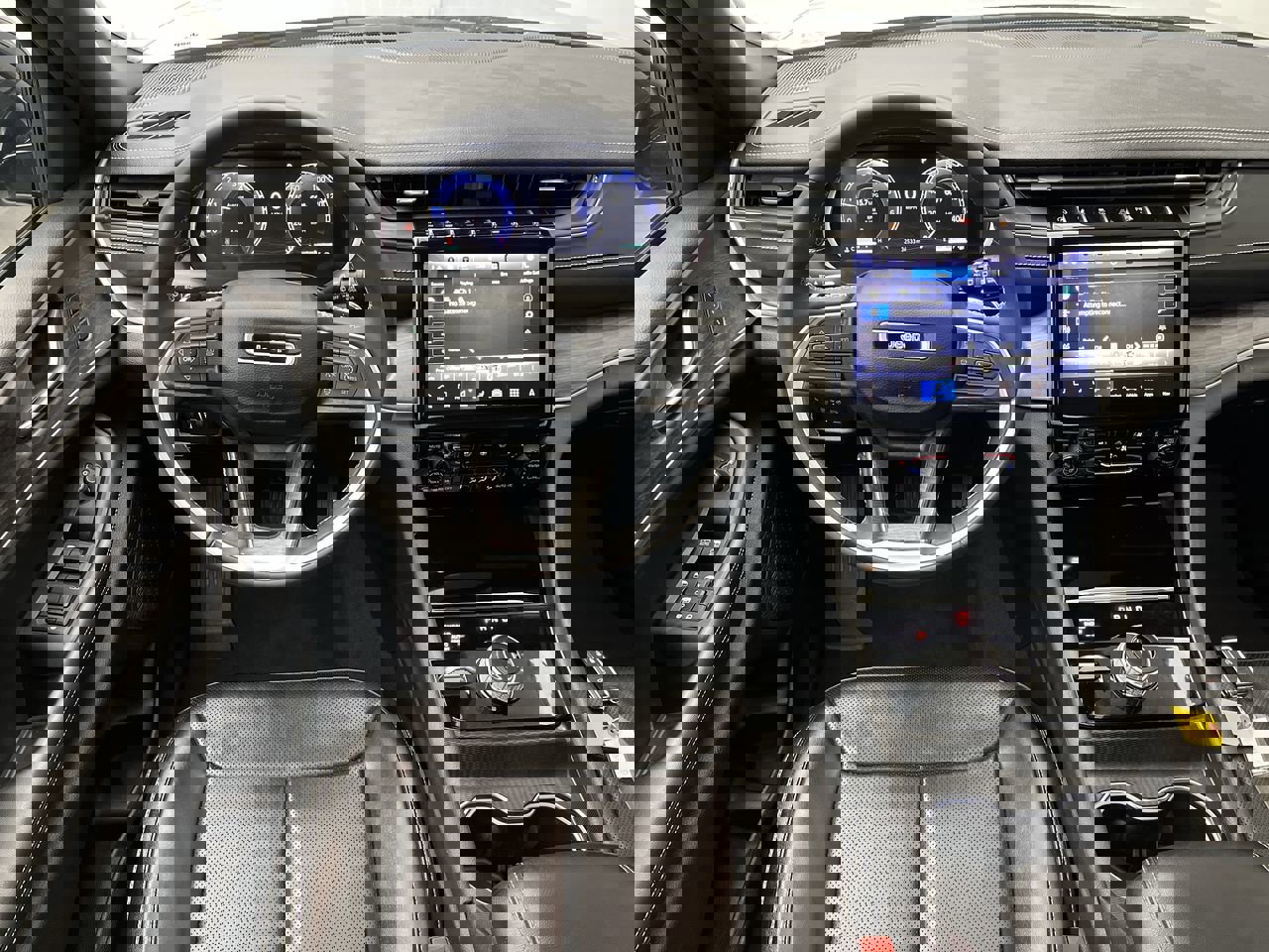 Used 2024 Jeep Grand Cherokee L Limited w/ Luxury Tech Group II image 15