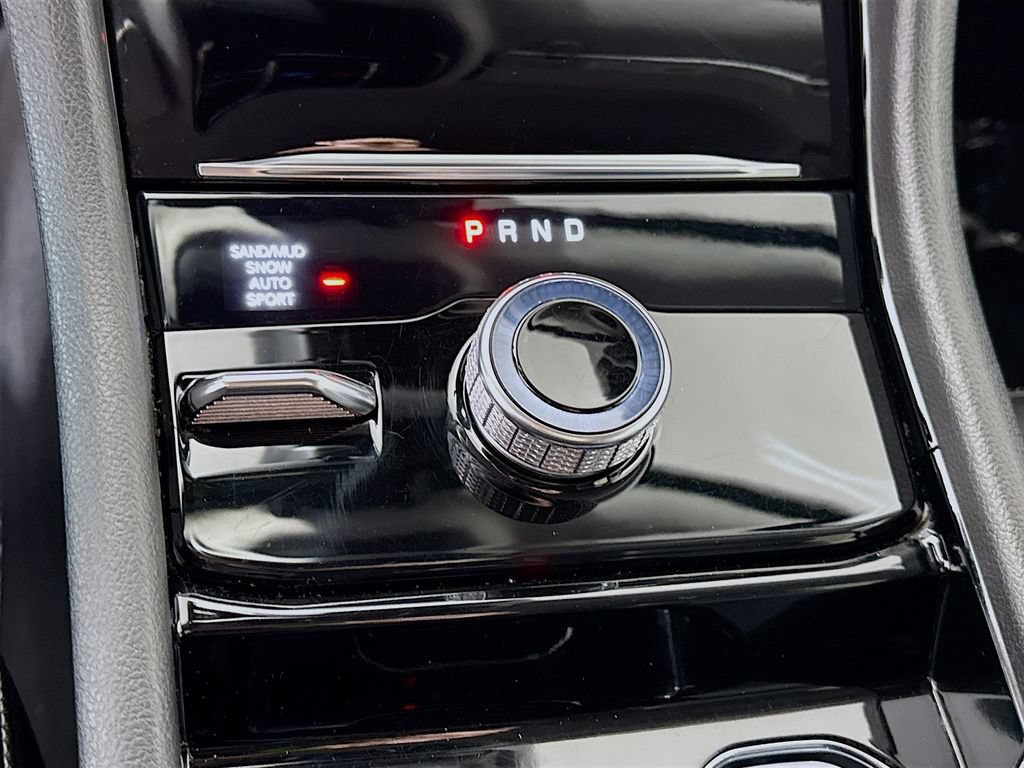 Used 2023 Jeep Grand Cherokee Limited w/ Black Appearance Package AWD/4WD image 11