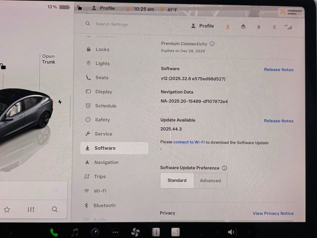 Used 2023 Tesla Model 3 Standard Range image 33