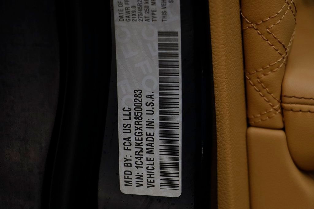 Used 2024 Jeep Grand Cherokee L Summit image 26