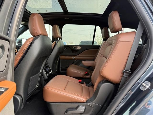 Used 2023 Lincoln Aviator Reserve w/ Elements Package Plus image 11