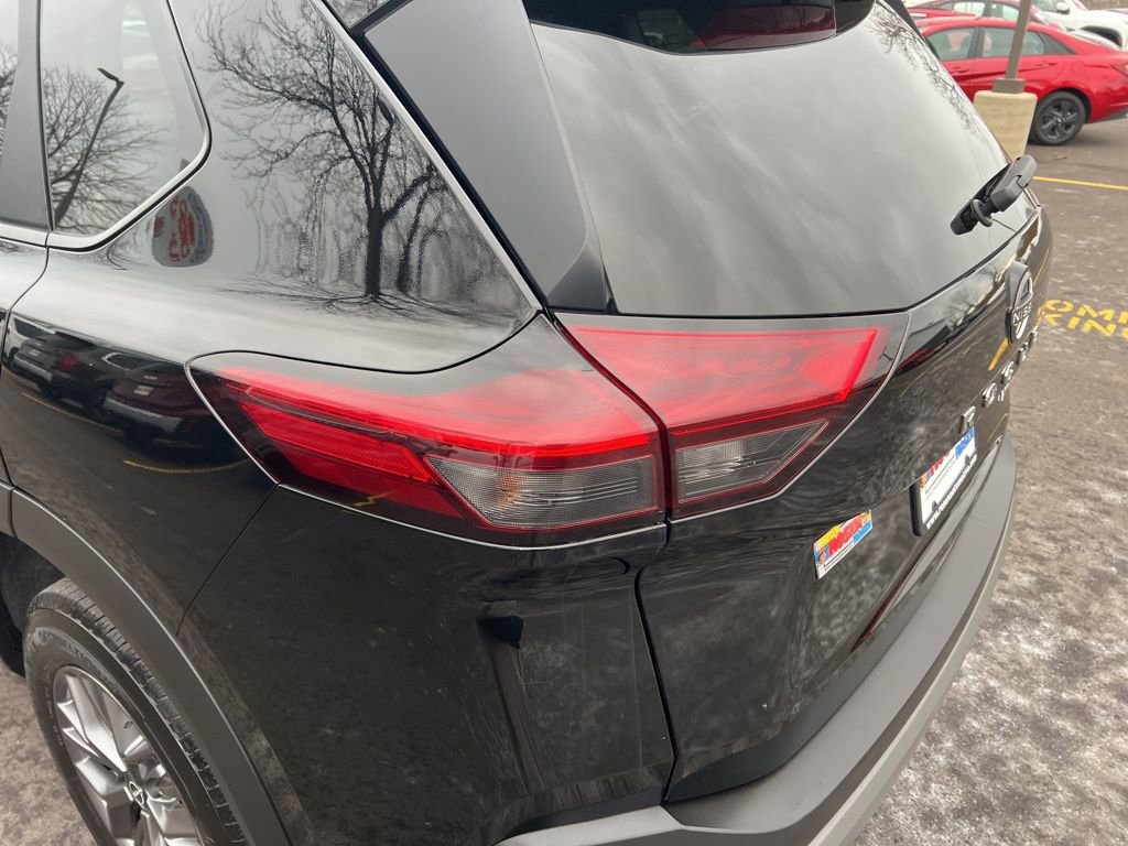 Certified 2023 Nissan Rogue S image 35