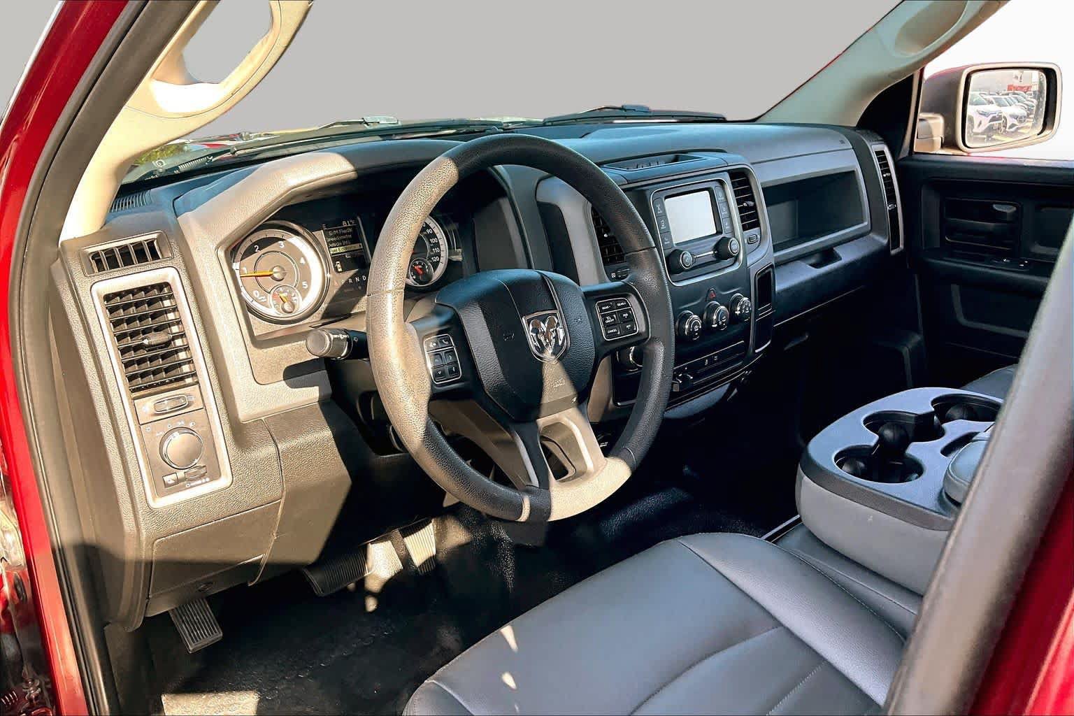 Used 2019 RAM 1500 Tradesman w/ Chrome Appearance Group RWD image 18