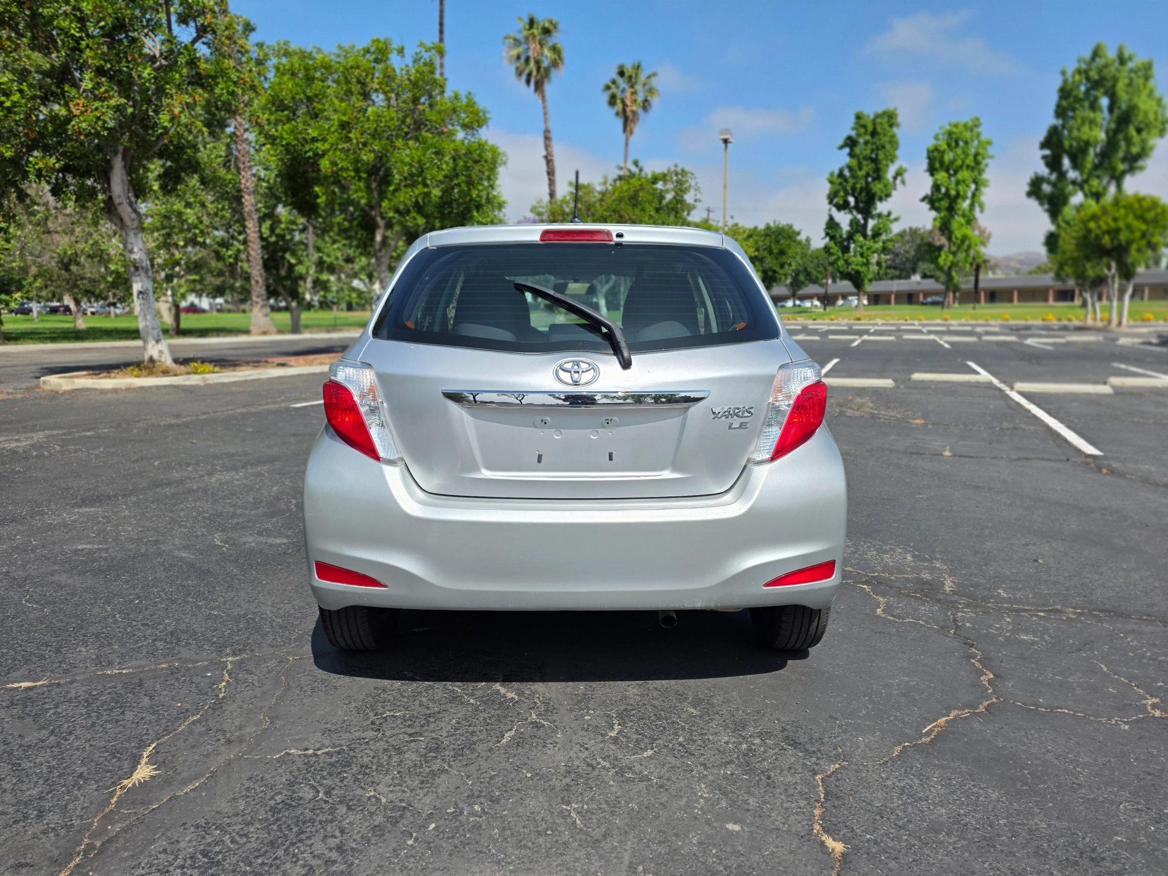 Used 2013 Toyota Yaris LE FWD image 5