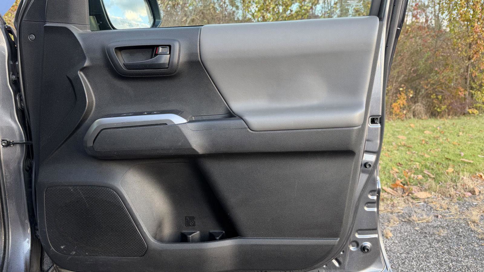 Used 2022 Toyota Tacoma SR5 image 29