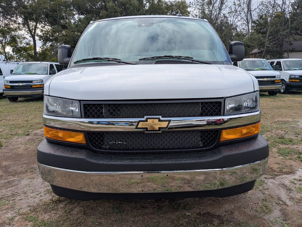 New 2025 Chevrolet Express 3500 LT w/ LT Preferred Equipment Group RWD image 9