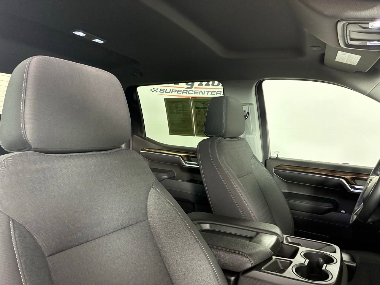 Used 2023 Chevrolet Silverado 1500 LT image 31