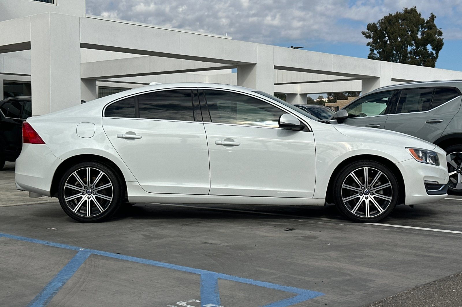 Used 2015 Volvo S60 T5 Premier image 3
