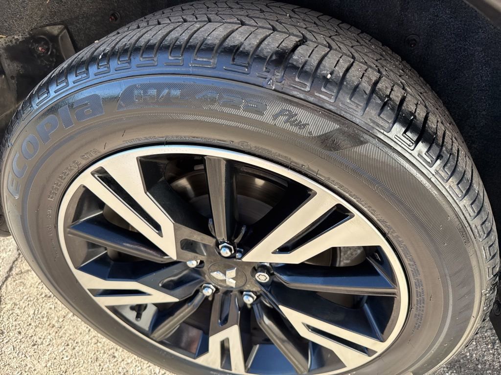 Used 2023 Mitsubishi Eclipse Cross SE image 16