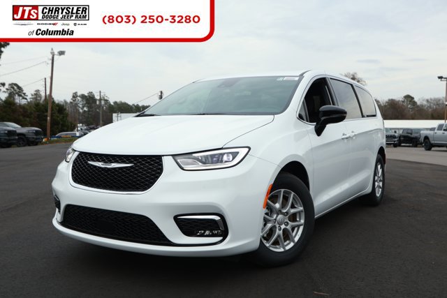 New 2026 Chrysler Pacifica Select