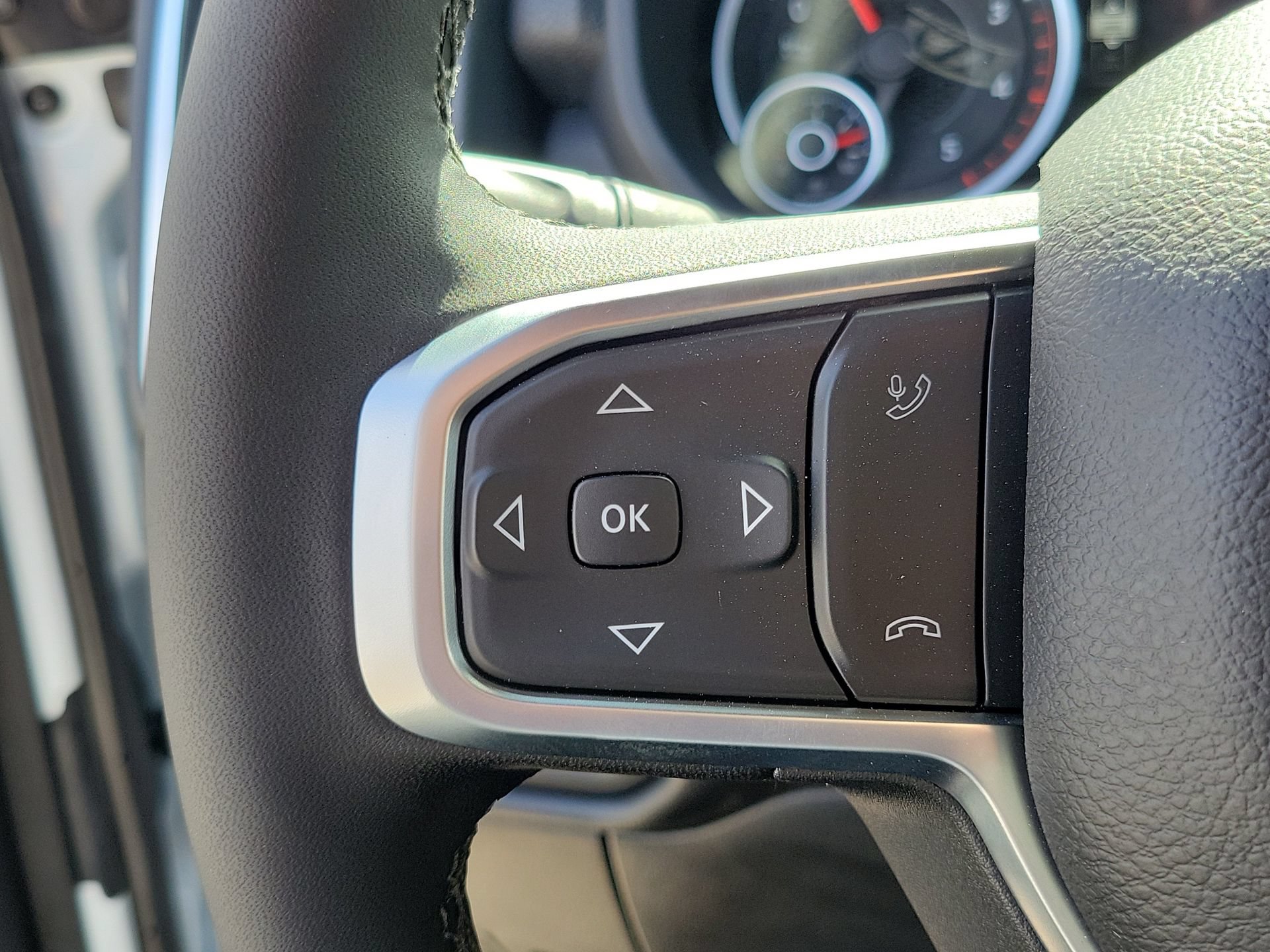 New 2026 RAM 2500 Big Horn AWD/4WD image 4