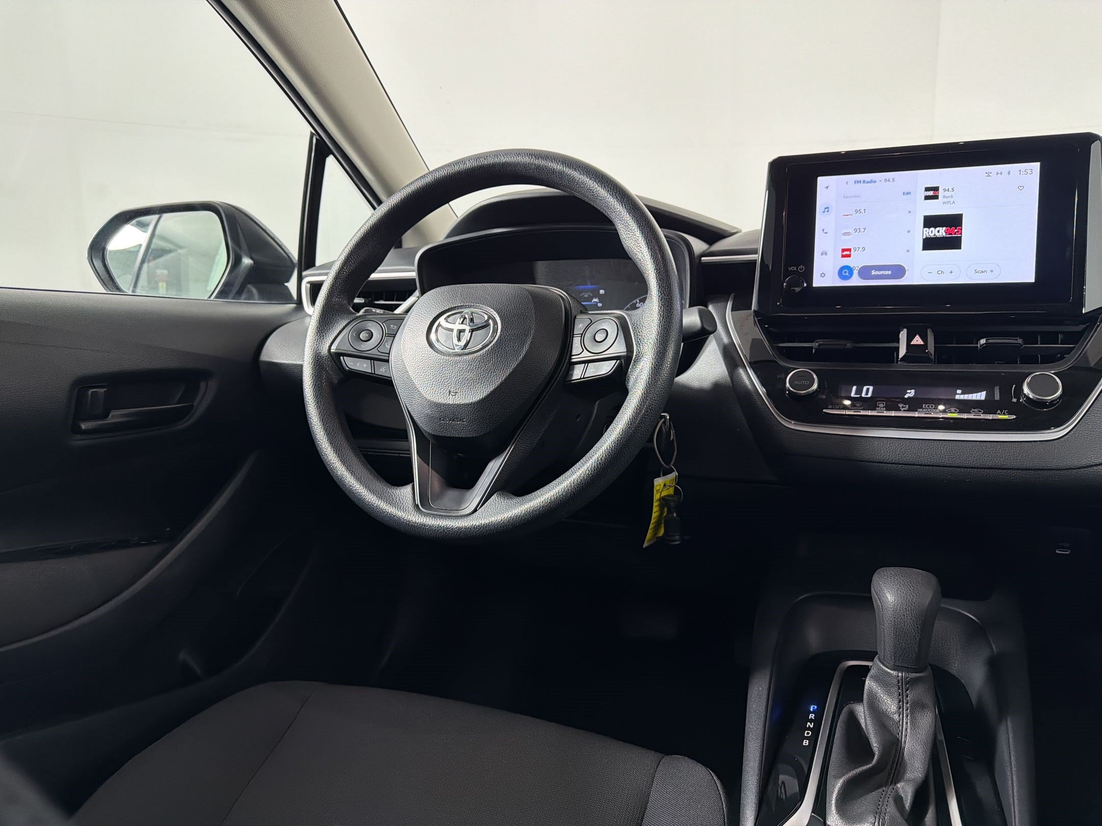 Used 2024 Toyota Corolla LE FWD image 25
