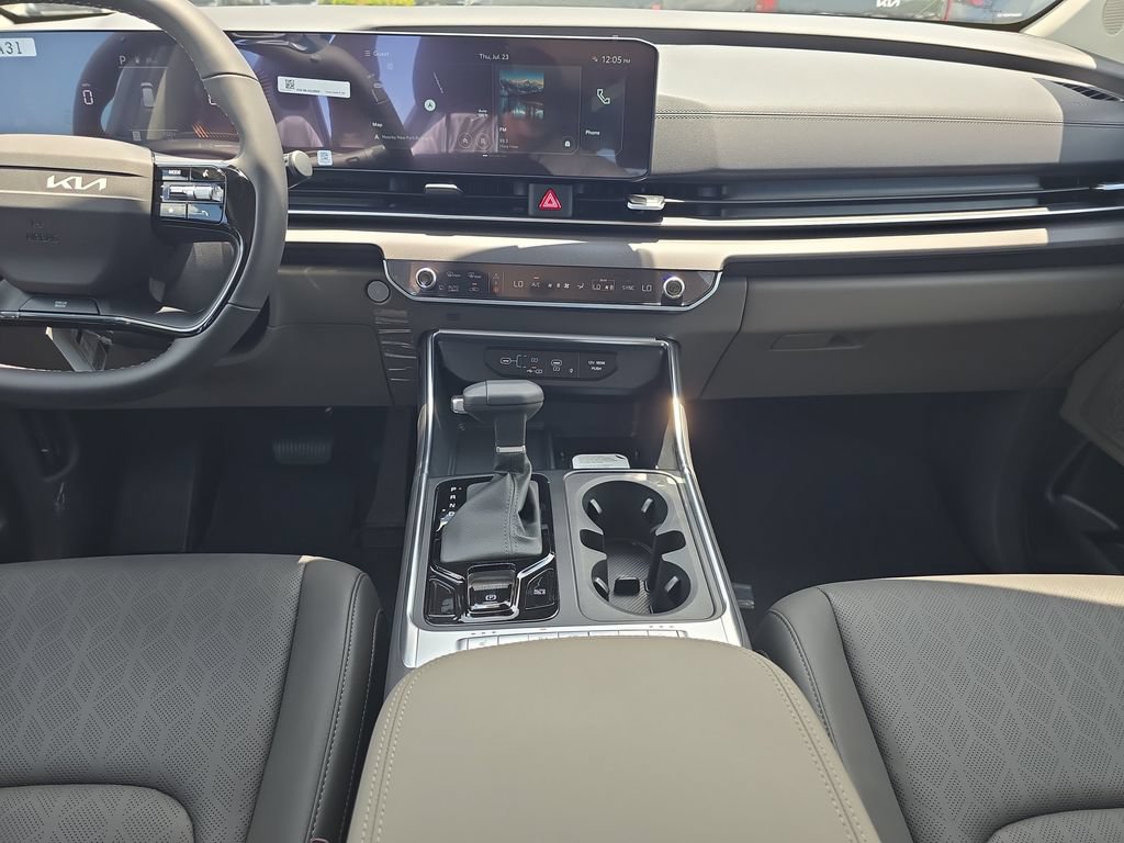 New 2027 Kia Carnival EX FWD image 15