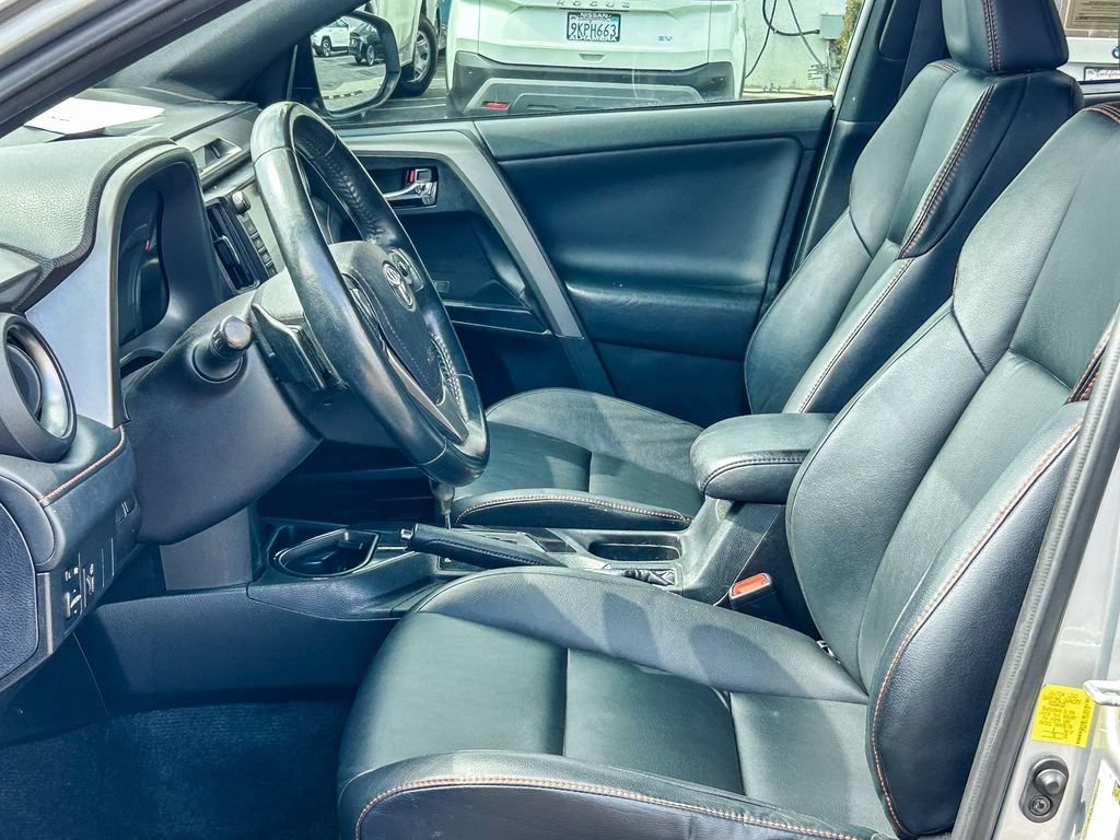 Used 2016 Toyota RAV4 SE FWD image 18