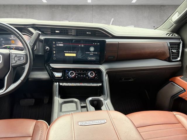 Used 2024 GMC Sierra 3500 Denali Ultimate AWD/4WD image 3