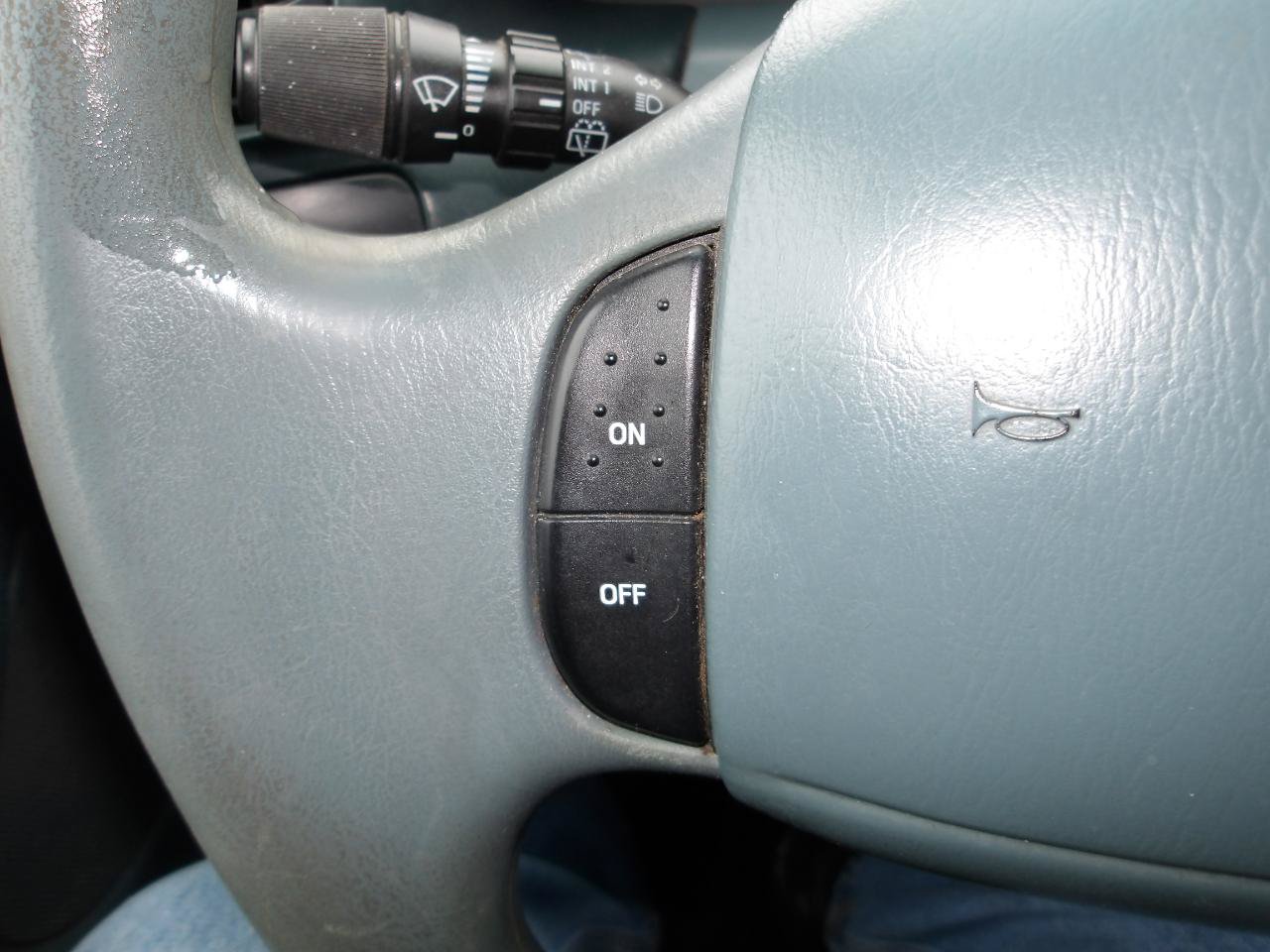 Used 1998 Ford Expedition XLT AWD/4WD image 16