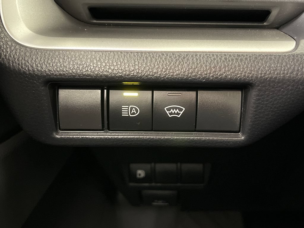Certified 2024 Toyota Prius LE FWD image 28