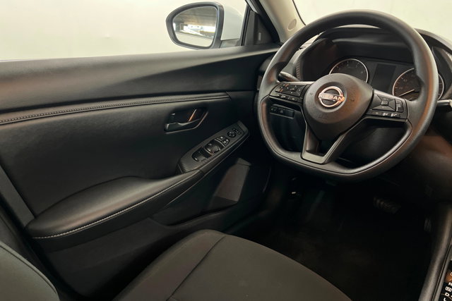 Used 2025 Nissan Sentra S FWD image 11