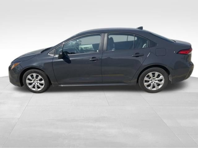 Used 2024 Toyota Corolla LE FWD image 5