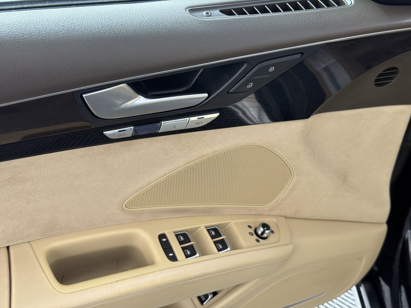 Used 2015 Audi A8 L 4.0T w/ Premium Package AWD/4WD image 15