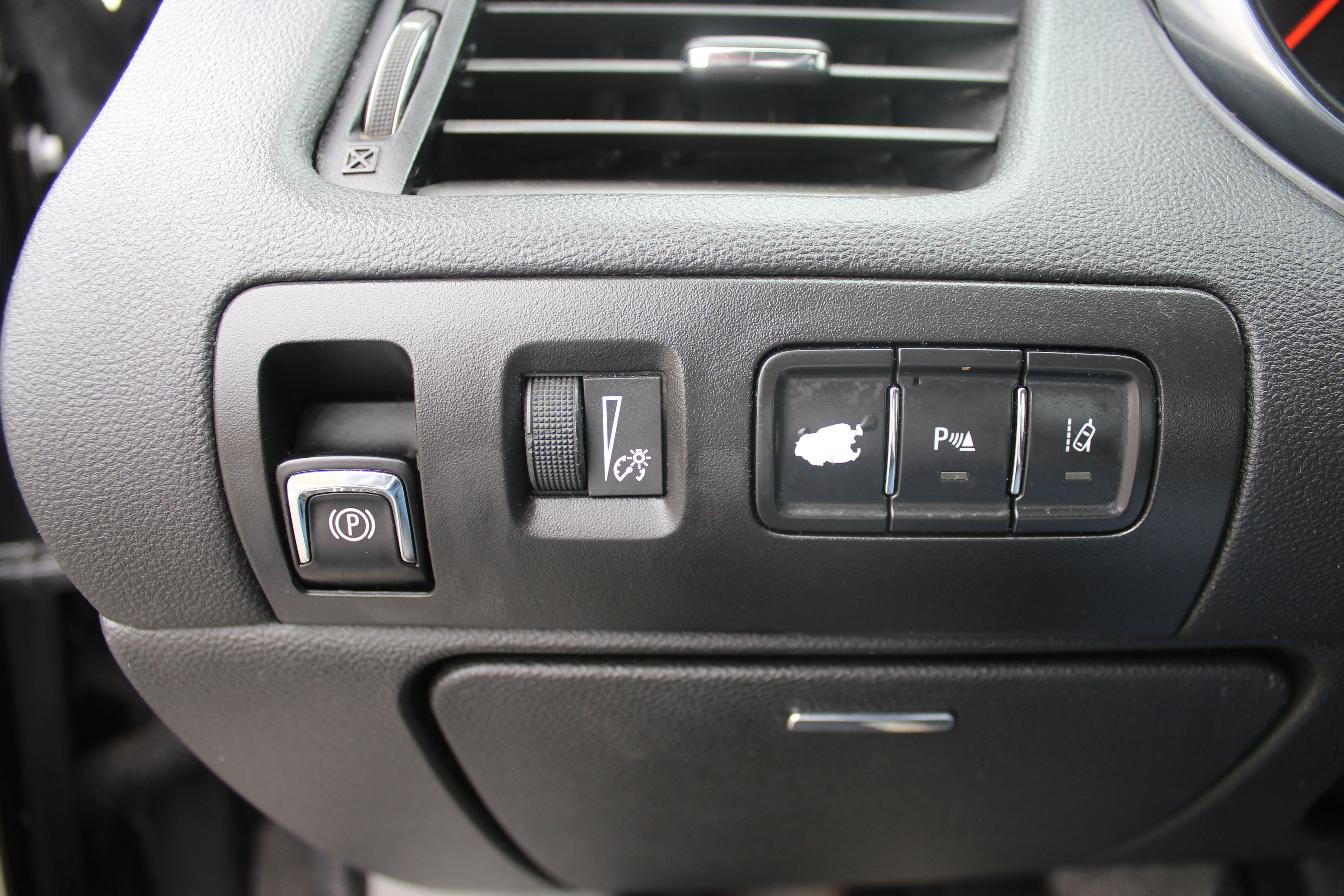 Used 2017 Chevrolet Impala Premier w/ Enhanced Convenience Package image 30