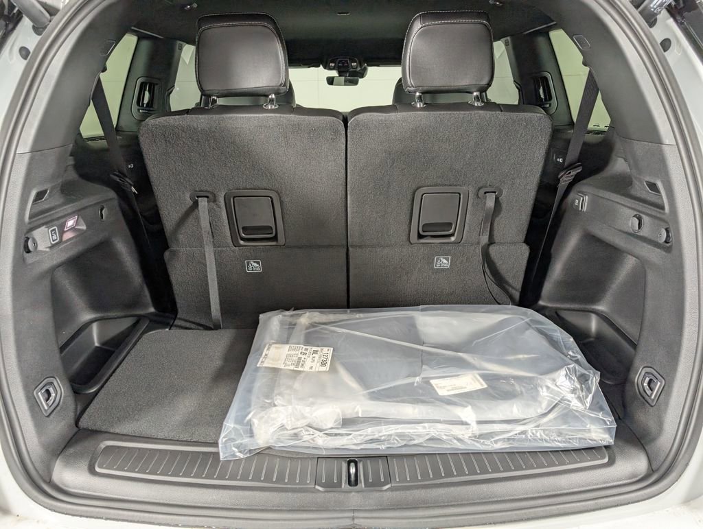 New 2025 Jeep Grand Cherokee L Limited image 10