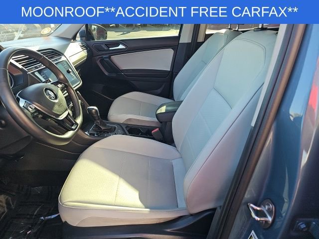 Used 2020 Volkswagen Tiguan SE w/ Panoramic Sunroof Package image 30