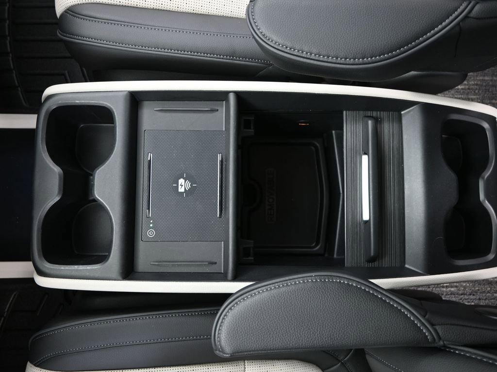 Used 2025 Honda Odyssey Elite image 39