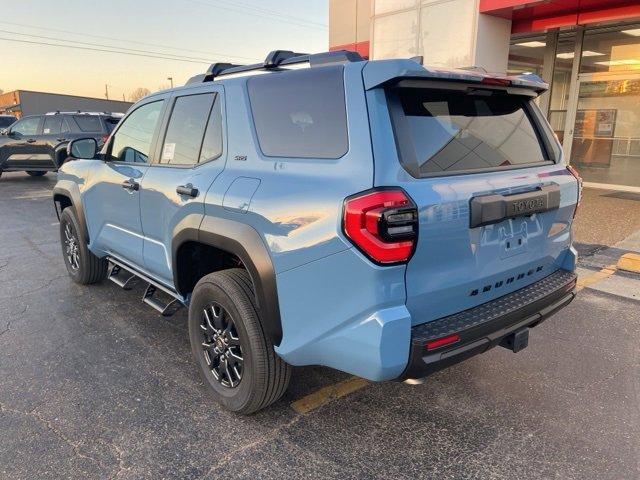 New 2026 Toyota 4Runner SR5 image 3