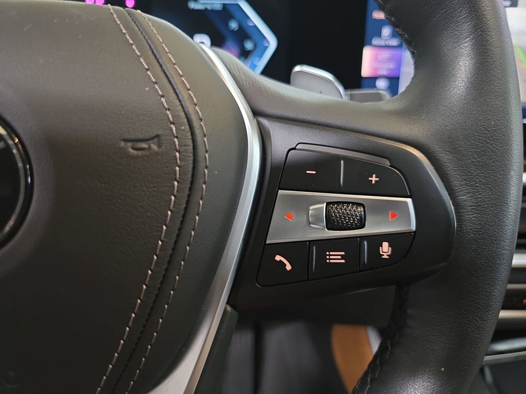 Used 2024 BMW X5 sDrive40i w/ Premium Package image 18