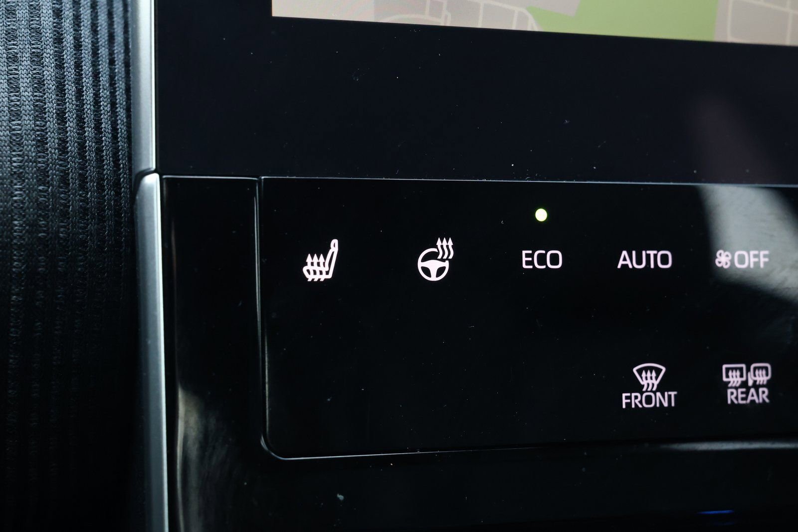 Used 2024 Toyota bZ4X XLE w/ Weather Package image 5