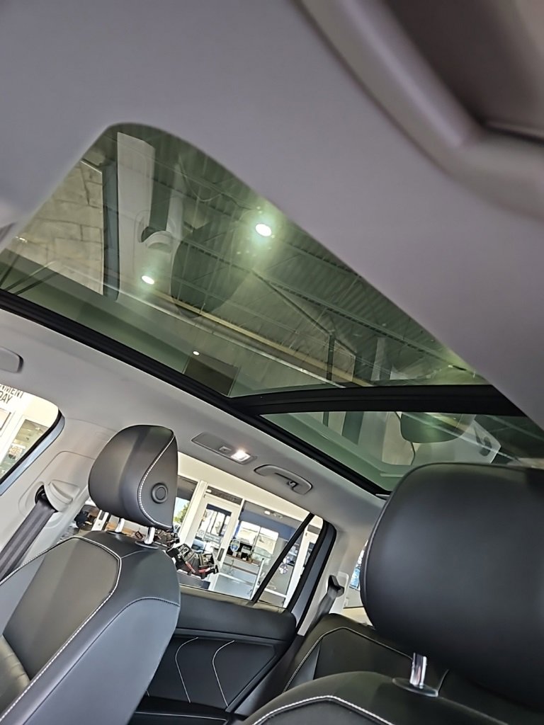 Used 2022 Volkswagen Tiguan SE image 28