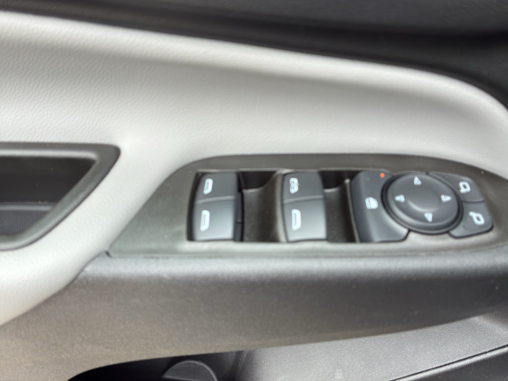 Used 2024 Chevrolet Equinox LS w/ LS Convenience Package FWD image 9