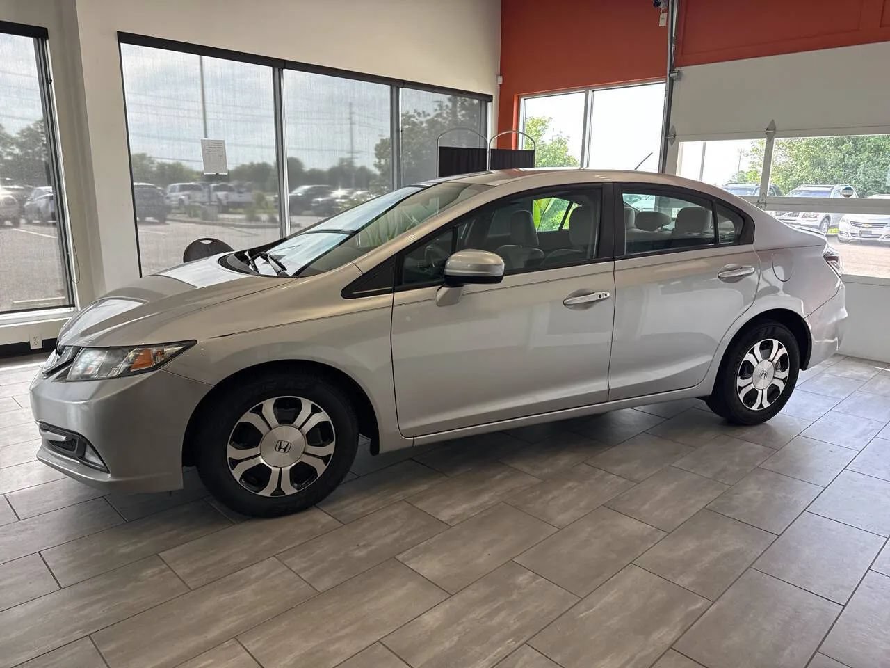 Used 2015 Honda Civic Hybrid Sedan image 4
