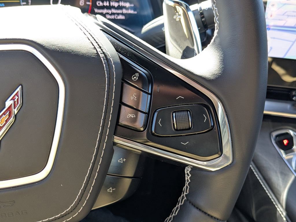 Used 2025 Chevrolet Corvette Stingray Premium Cpe w/ Z51 Performance Package image 28