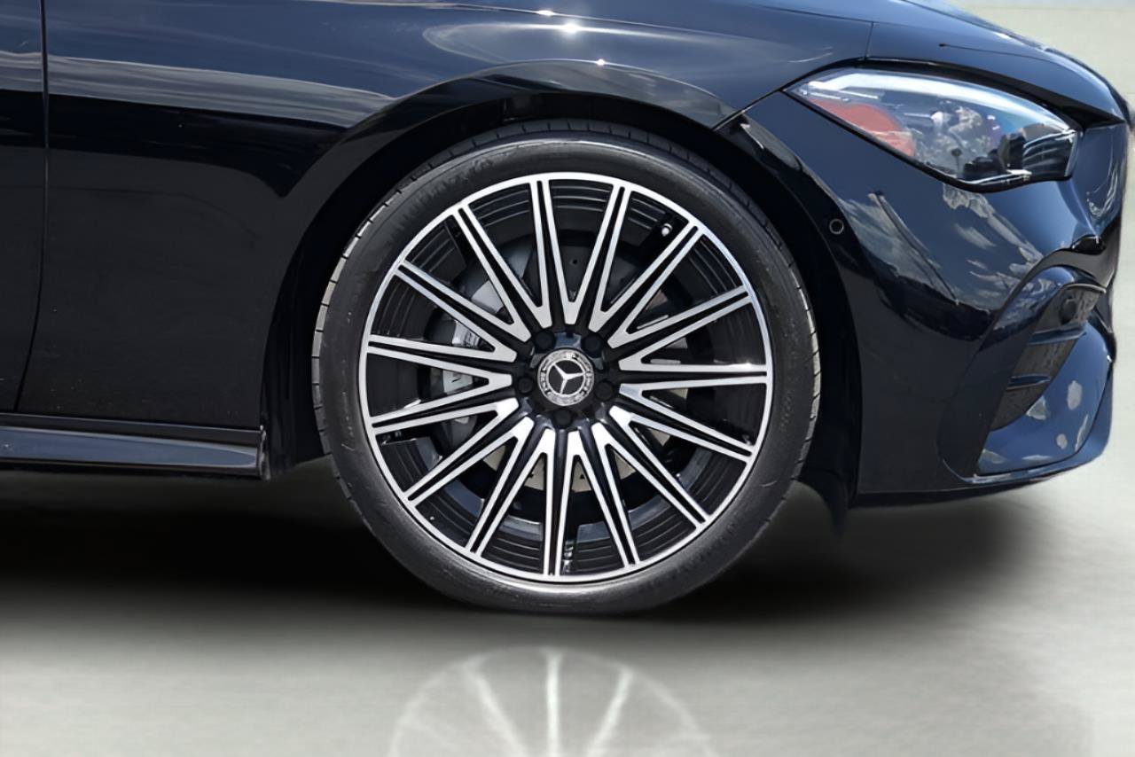 Used 2024 Mercedes-Benz CLE 300 4MATIC Coupe image 4